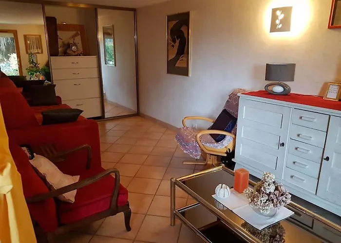 Apartment Le Rossignol Cranves-Sales